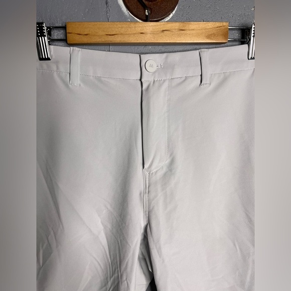 Mizzen + Main Helmsman Shorts.  Size 33W 8”L. - Picture 5 of 9